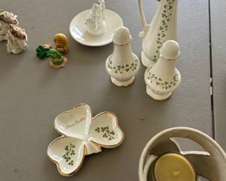 Assorted Decorative Figurines and Vases third image