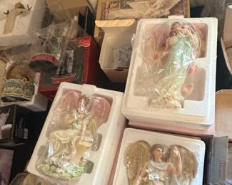 Seraphim Classics Angel Figurines Collection