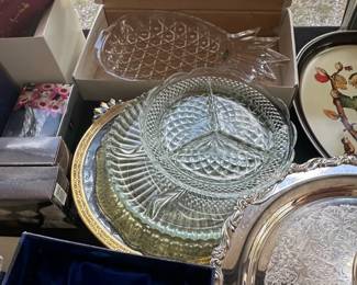 Mikasa Crystal Georgian Cut Oval Serving Platter and Divided Relish Tray