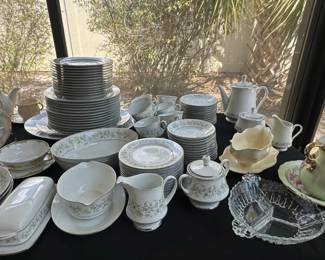 Noritake Savannah Dinnerware Set second image