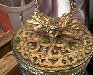 Ornate Victorian Style Metal Hair Spray Can Holder second image