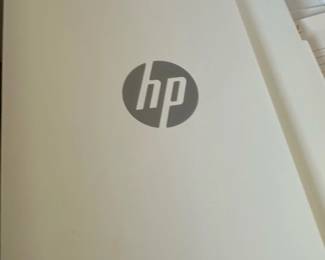 HP DeskJet e AllinOne Printer third image