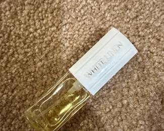 Chanel No. Gel Moussant Bath Gel and White Linen Perfume Rollerball third image