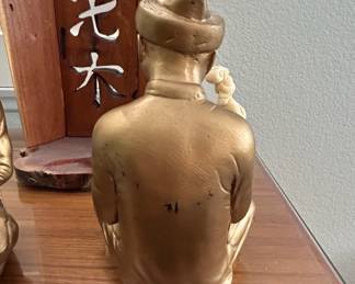 Vintage Austin Productions Scholars Figurine Set with Wooden Display fourth image