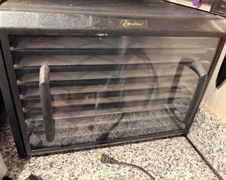 Dehydrator