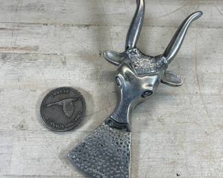 Lot #172 Vintage Mexico Cast Aluminum Longhorn Bull Head Figurine & 1967 Canada Dollar Coin
