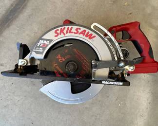 Lot #48 SKILSAW MAG 77LT Worm Drive Circular Saw 7-1/4" Magnesium Framing Saw Tool