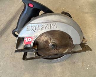 Lot #43 SkilSaw 5150 7-1/4" Circular Saw 10 Amp Corded Power Tool for Woodworking