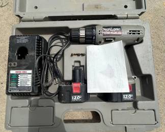 Lot #116 Porter-Cable 12V Cordless Drill Driver Set 2 Batteries Charger Case Bits