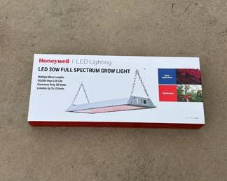 Lot #153 Honeywell LED 30W Full Spectrum Grow Light GW230021Q120 Indoor Greenhouse