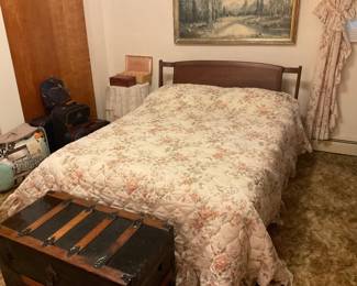 KENT COFFY FULL SIZE BED