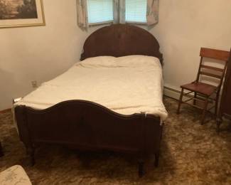 FULL SIZE BED.