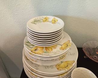 Noritake Craftone "Buttercup" plate setting