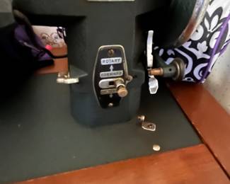 KENMORE SEWING MACHINE