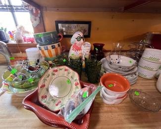 ASSORTED KITCHEN