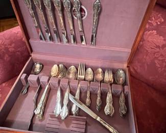 SILVERPLATE ROGER'S AND SON