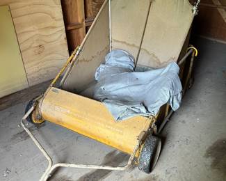 Craftsman yard sweeper 