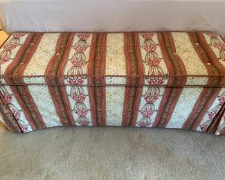 bedroom bench