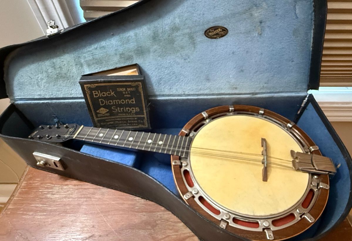 B&S Master Tenor Banjo