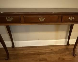 Queen Anne Style Mahogany Console Table