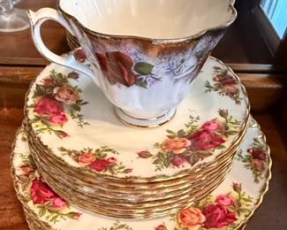 Royal Albert Old Country Roses Bone China Tea Set