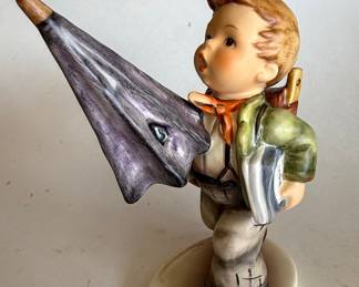 Goebel Hummel "Is it Raining?" Figurine HUM 420