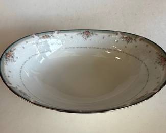 Noritake Greenbrier 4101 China Set