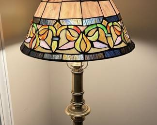 Tiffany Style Stained Glass Table Lamp