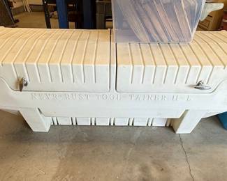 Snyder Industries NEVR-RUST™ TOOL-TAINER II-L® Plastic Truck Tool Box