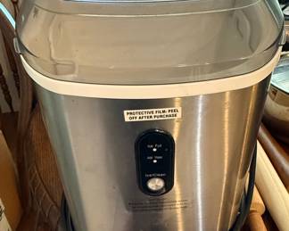 Portable Nugget Ice Maker HZB-15N