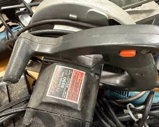 Craftsman Belt/Disc Sander, Porter-Cable Miter Saw and Assorted Power Tools
