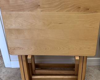 TV Trays s/4 w Stand