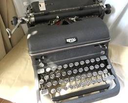 antique Royal typewriter
