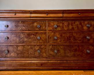 Ethan Allen 9 drawer dresser, Burlwood, Townhouse collection