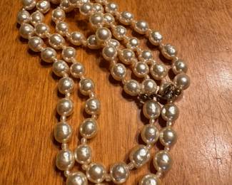 Miriam Haskell pearl necklace