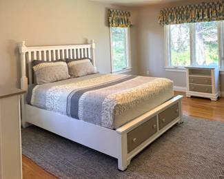 Vaughn Basset Queen storage bed, gray & white