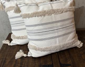 Decorative pillows