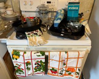 Vintage Dish Towels, Kitchenware