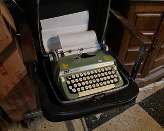 Typewriter 