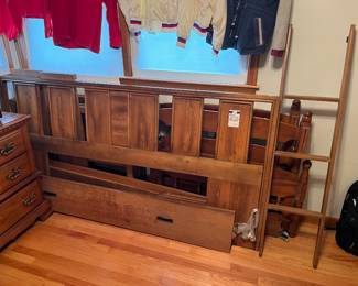 Headboard 