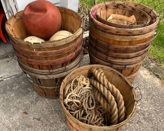 Baskets 