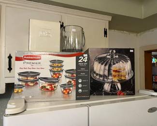 Premier 24 Piece Tupperware Set, Glass Cake Stand 