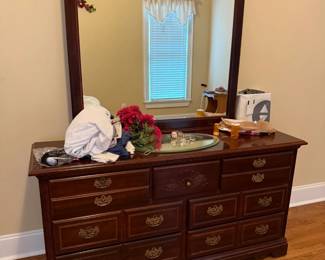 Bedroom Dresser with Mirror 
