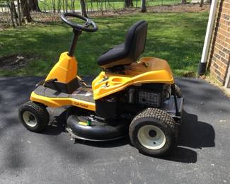 CUB CADET Riding Mower