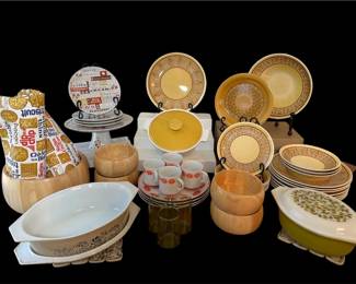 Harvest Gold Kitschy Kitchen