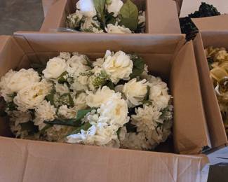 Wedding bouquets, flowers, boutineres 