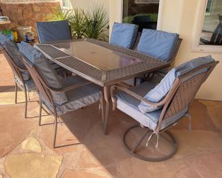 Martha Steward patio set- table-40x66x29 & 6 chairs-22x36