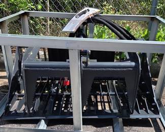 2025 Landhonor MRB-72-44W Mini Skid Steer Rock Grapple, Unused