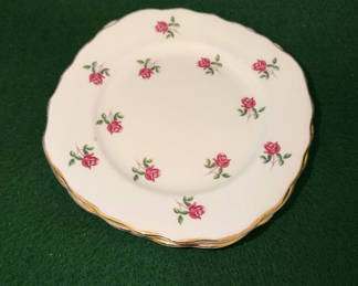 Lot 25: 4-vintage Colclough Fragrance pattern (7433) bone china square side plates