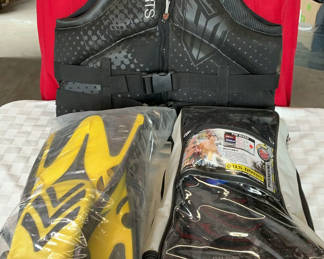 Lot 32: Diving and Snorkeling Gear Set